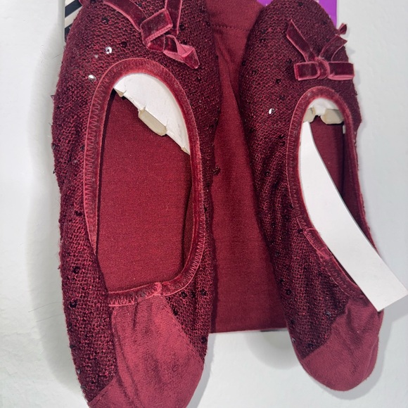 Isotoner Memory Foam Slippers-Henna| Comfort-On-The-Go - Picture 7 of 8